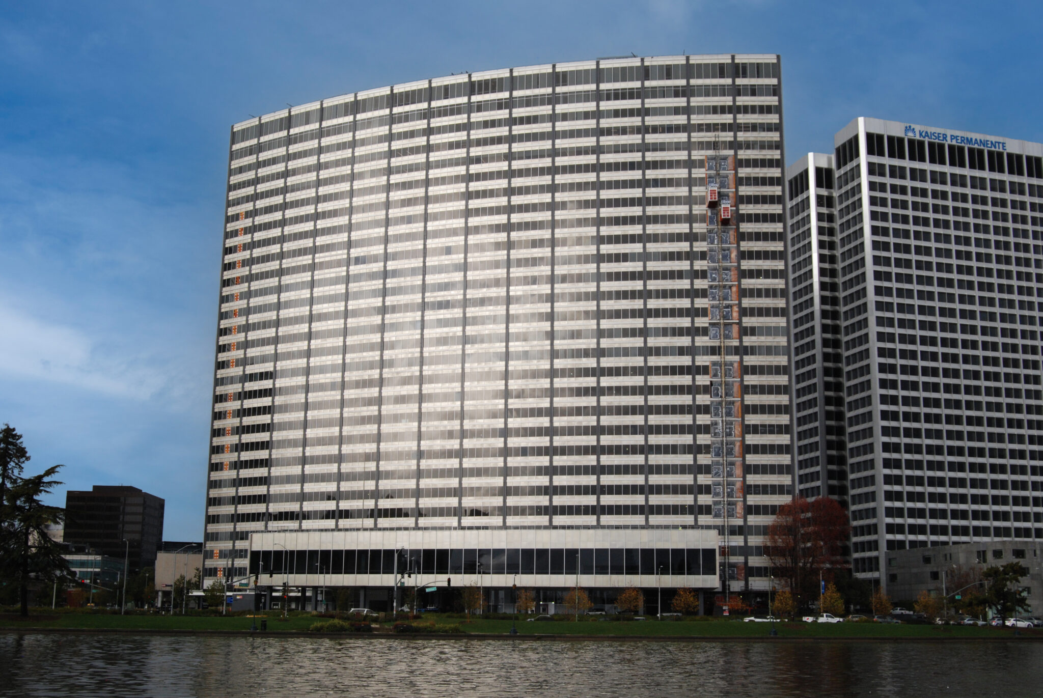 Exterior of 300 Lakeside