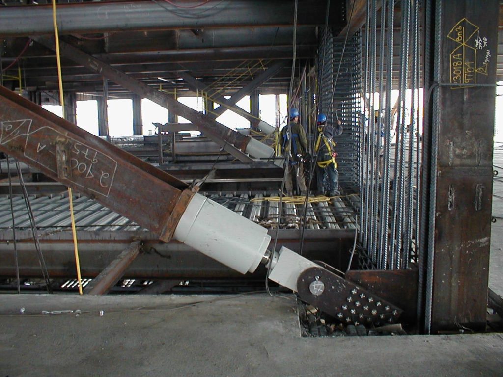 Torre Mayor Core Damper Installation 2 (2)