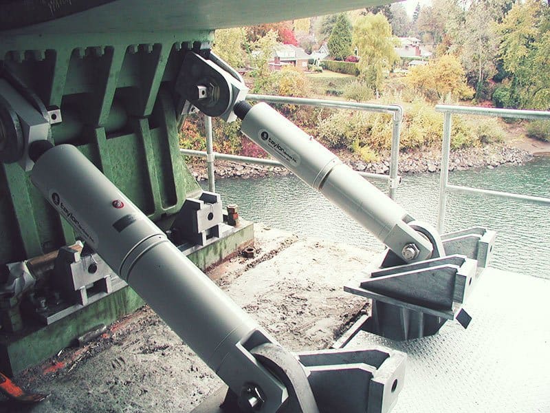 Lock-Up device used on the Abernethy Bridge